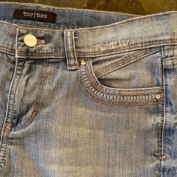 WHBM Noir Sz 4 Slim Leg Embellished Jeans EUC - Picture 2 of 13